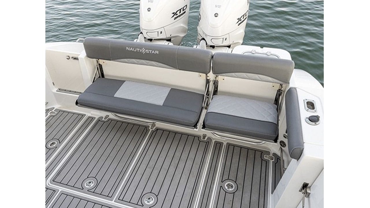Transom Seating