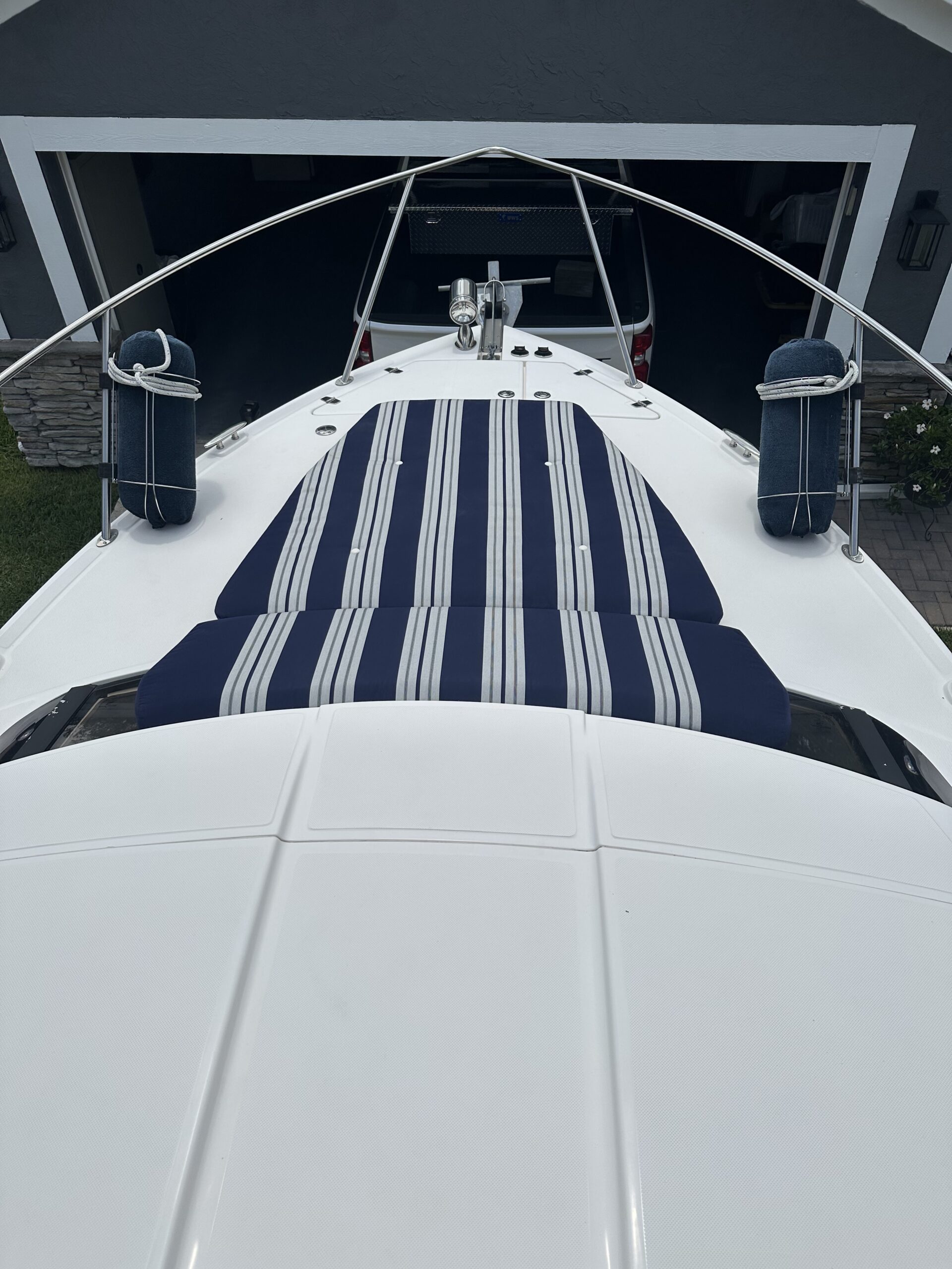 Bow Seating