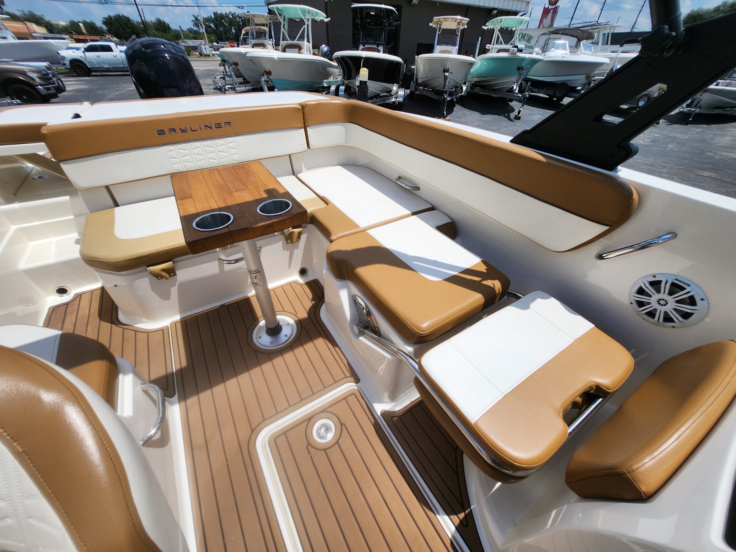 Transom Seating With Table