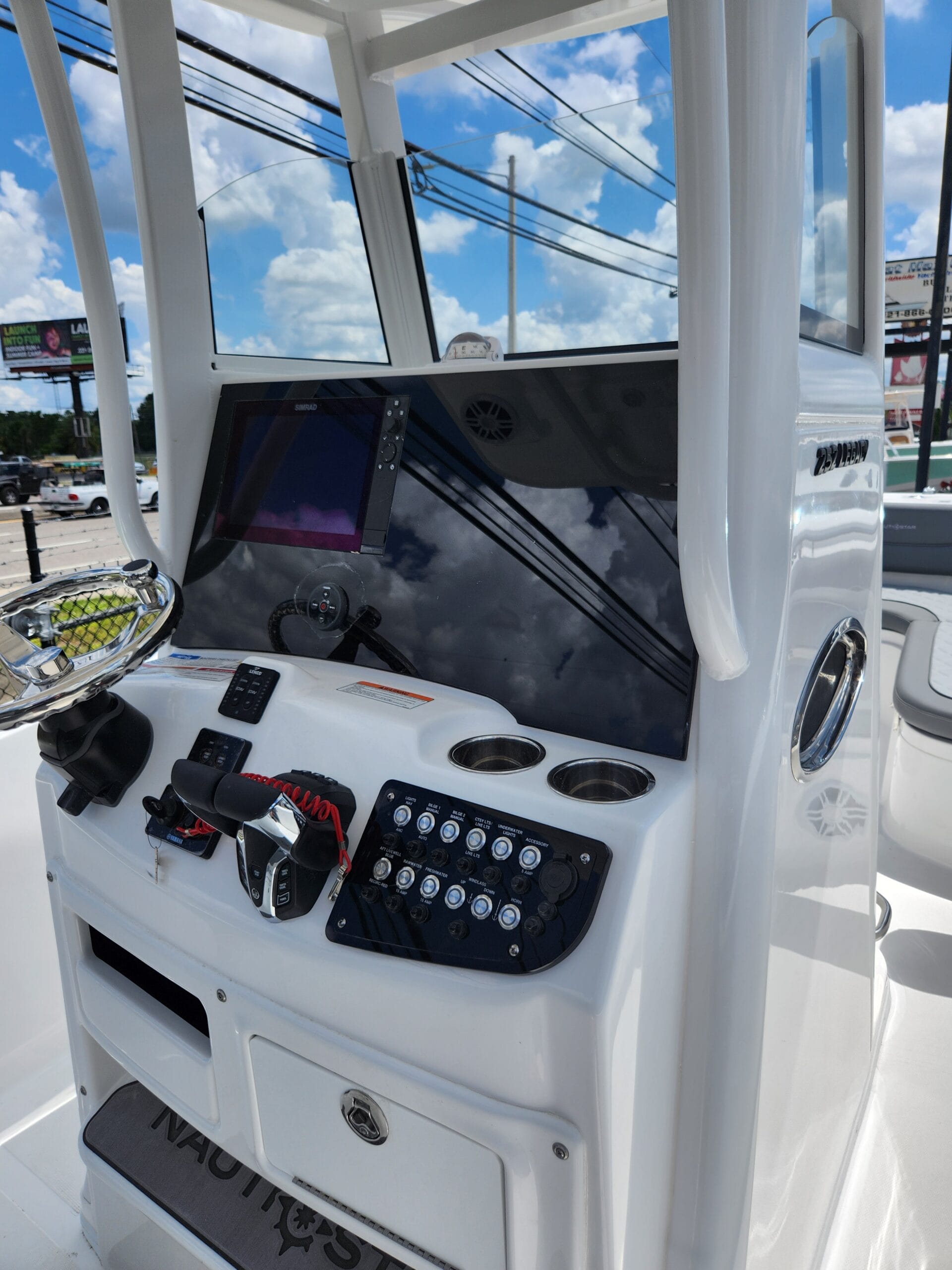 Helm Post Side