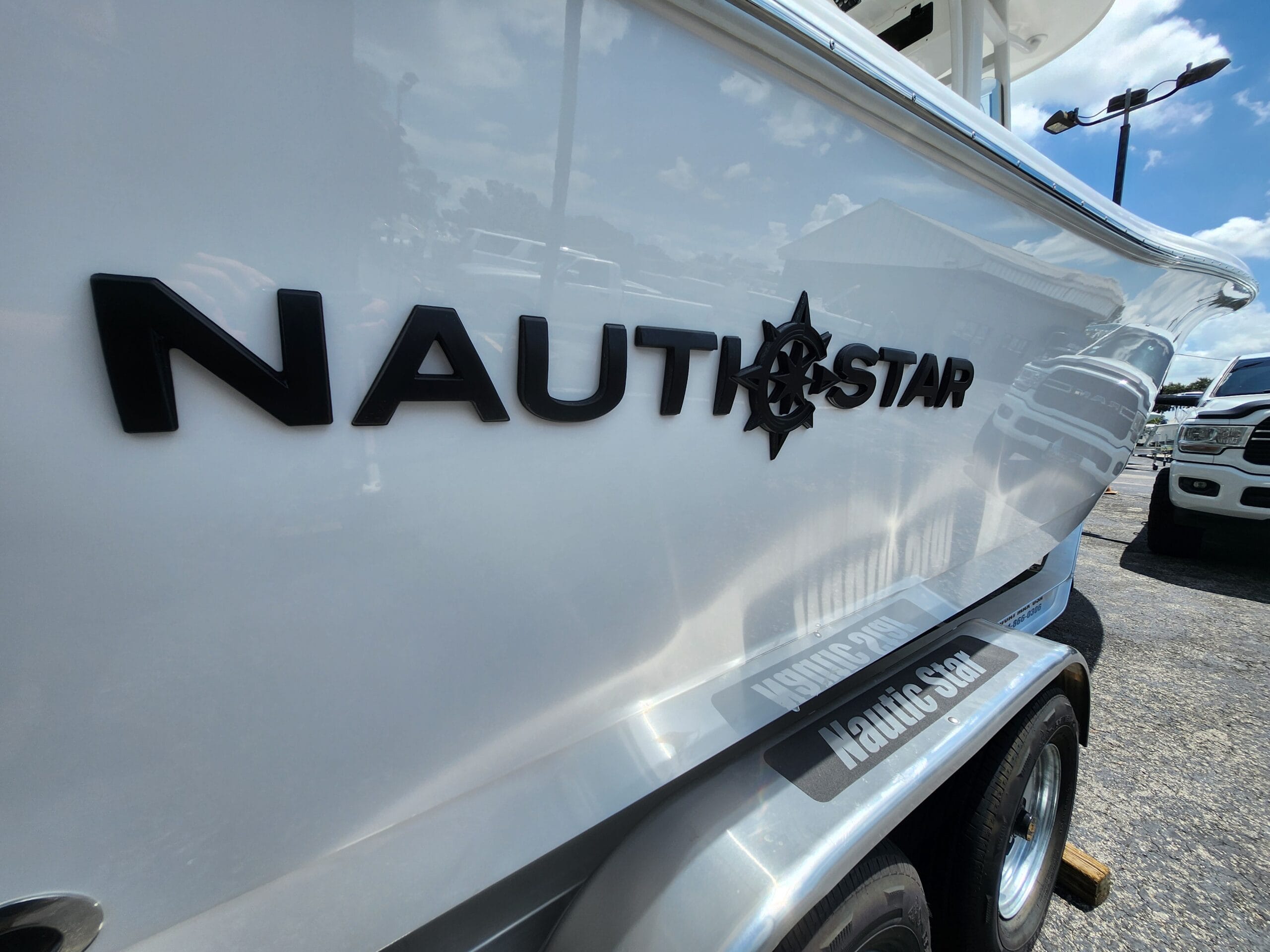 Nauticstar Logo
