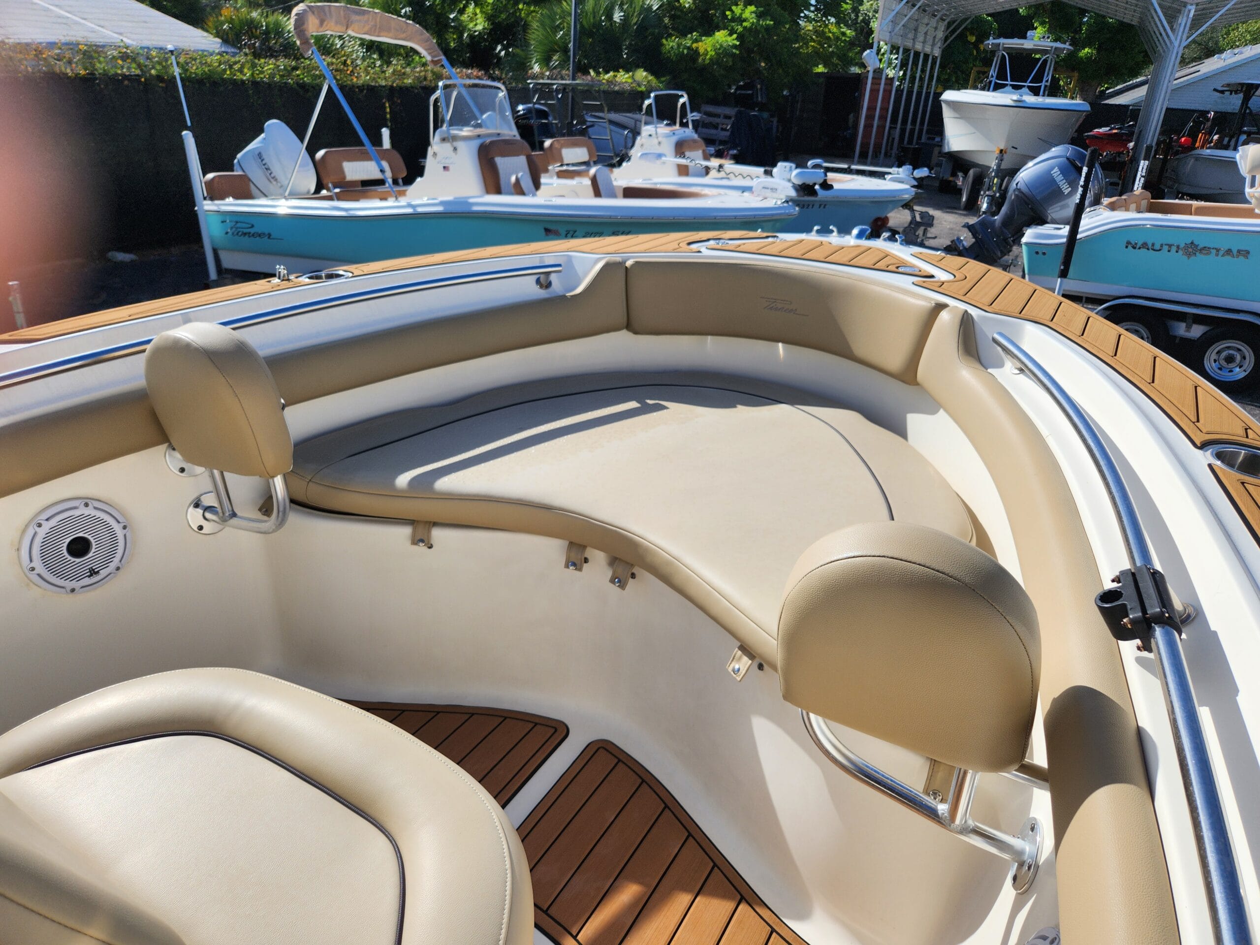 Bow Seating