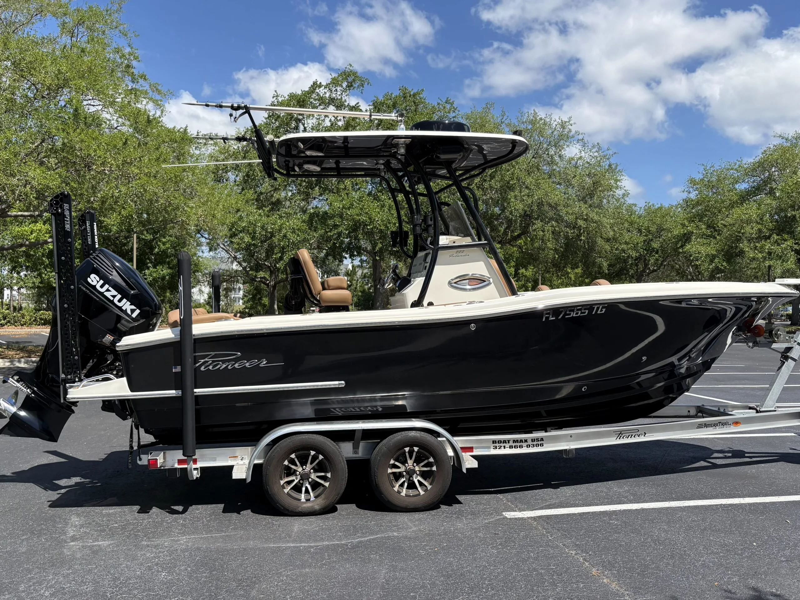 2022 Pioneer 222 Islander center console for sale in Orlando, Florida
