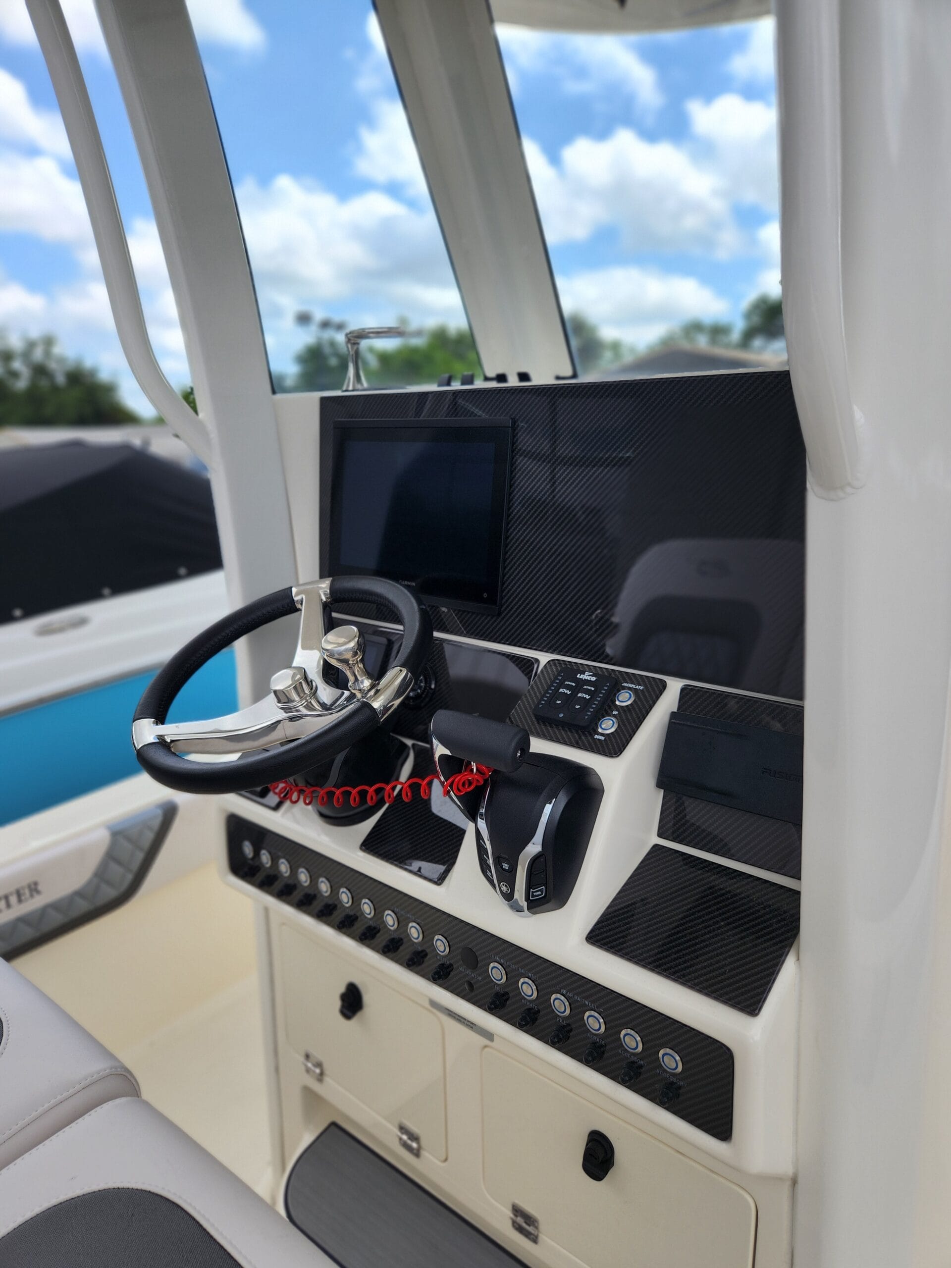 Helm Console Side 1