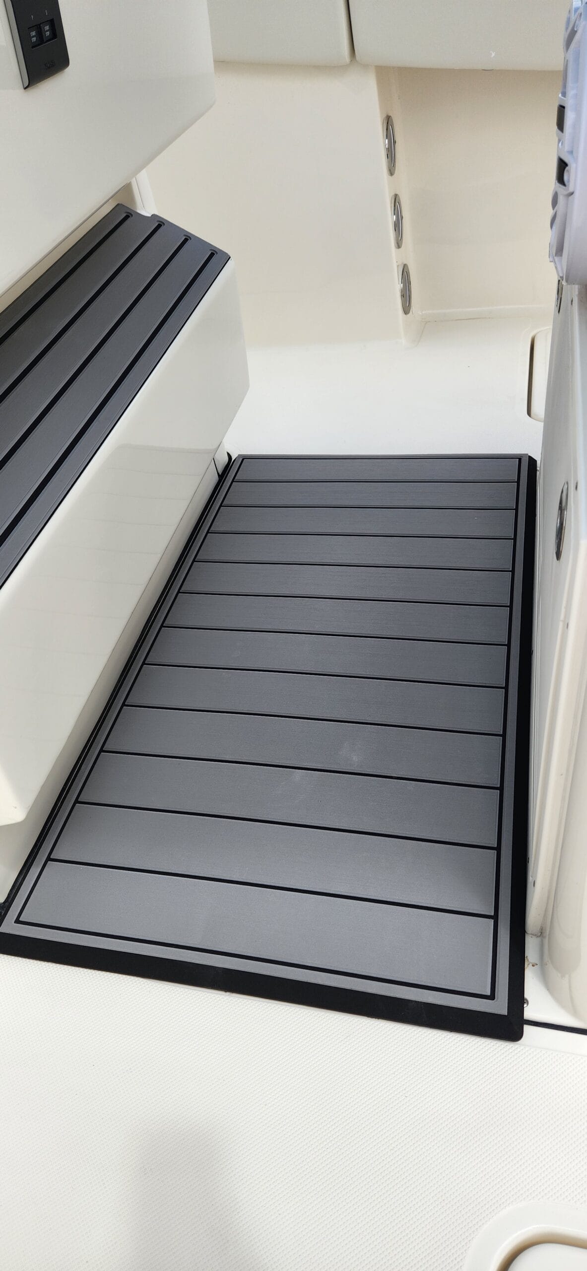 Helm Floor Mat