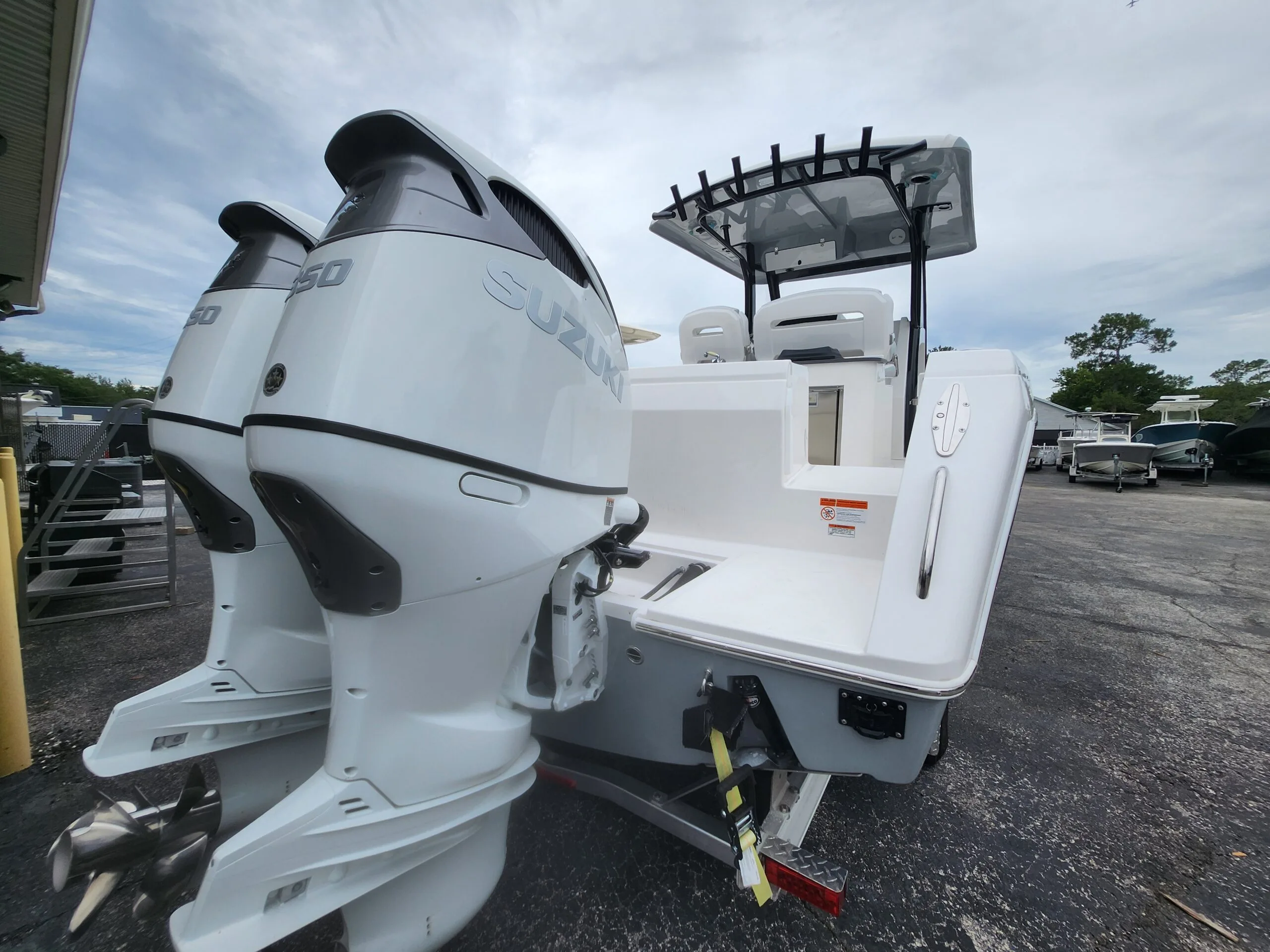 2023 Stamas 33T Avenue center console for sale in Orlando, Florida — photo 3