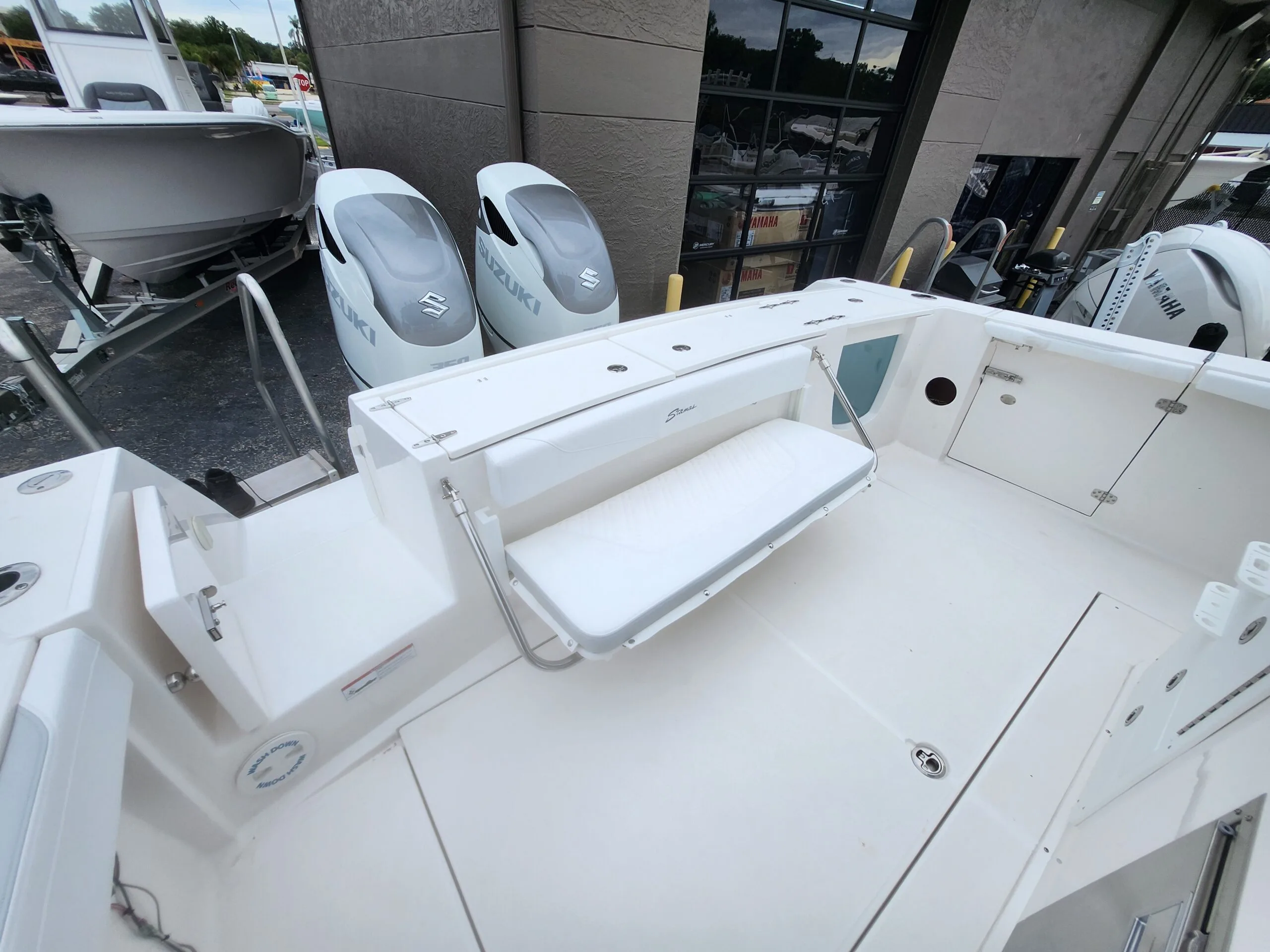 2023 Stamas 33T Avenue center console for sale in Orlando, Florida — photo 6