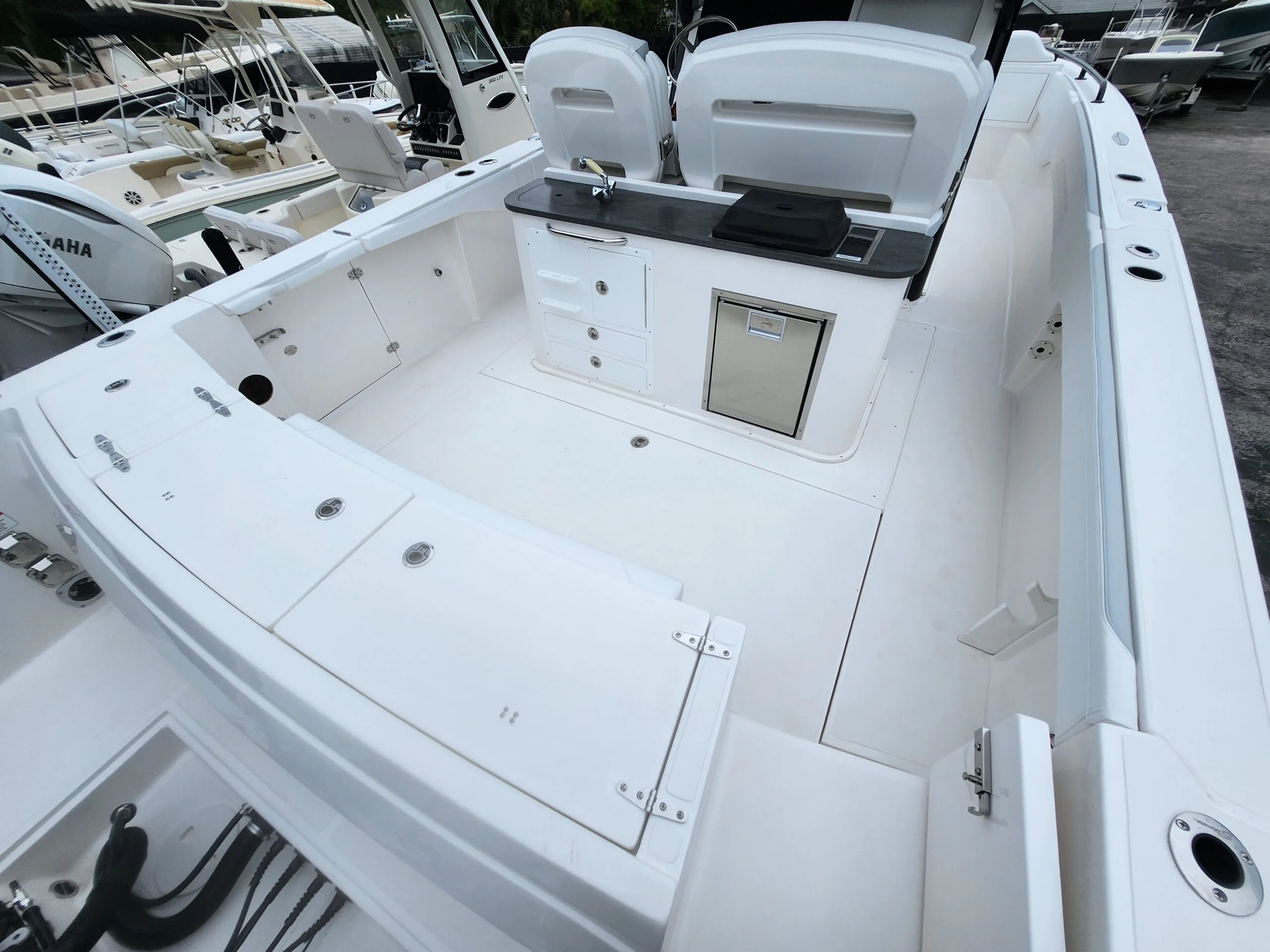 2023 Stamas 33T Avenue center console for sale in Orlando, Florida — photo 8