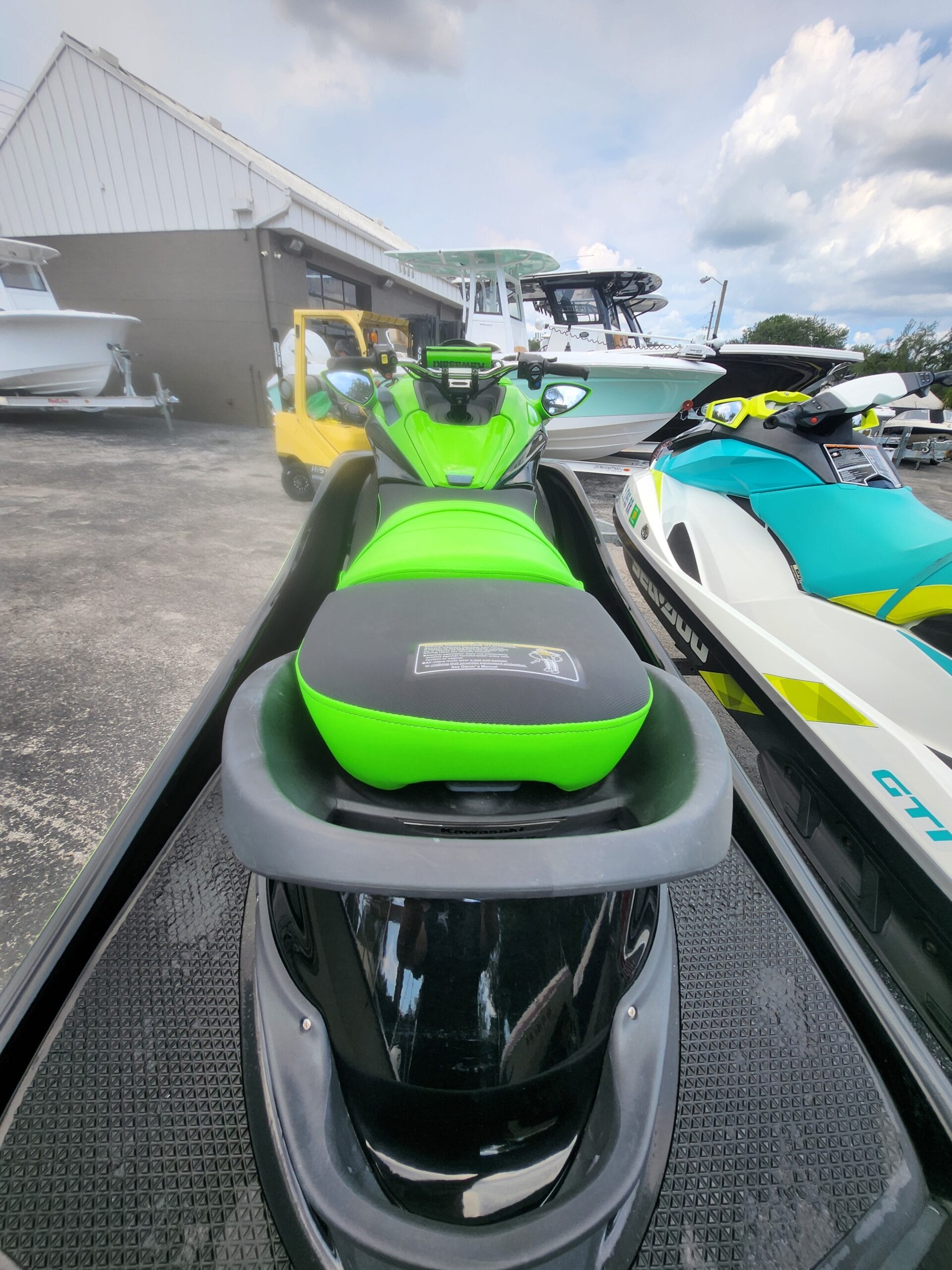 Kawa Aft Seating
