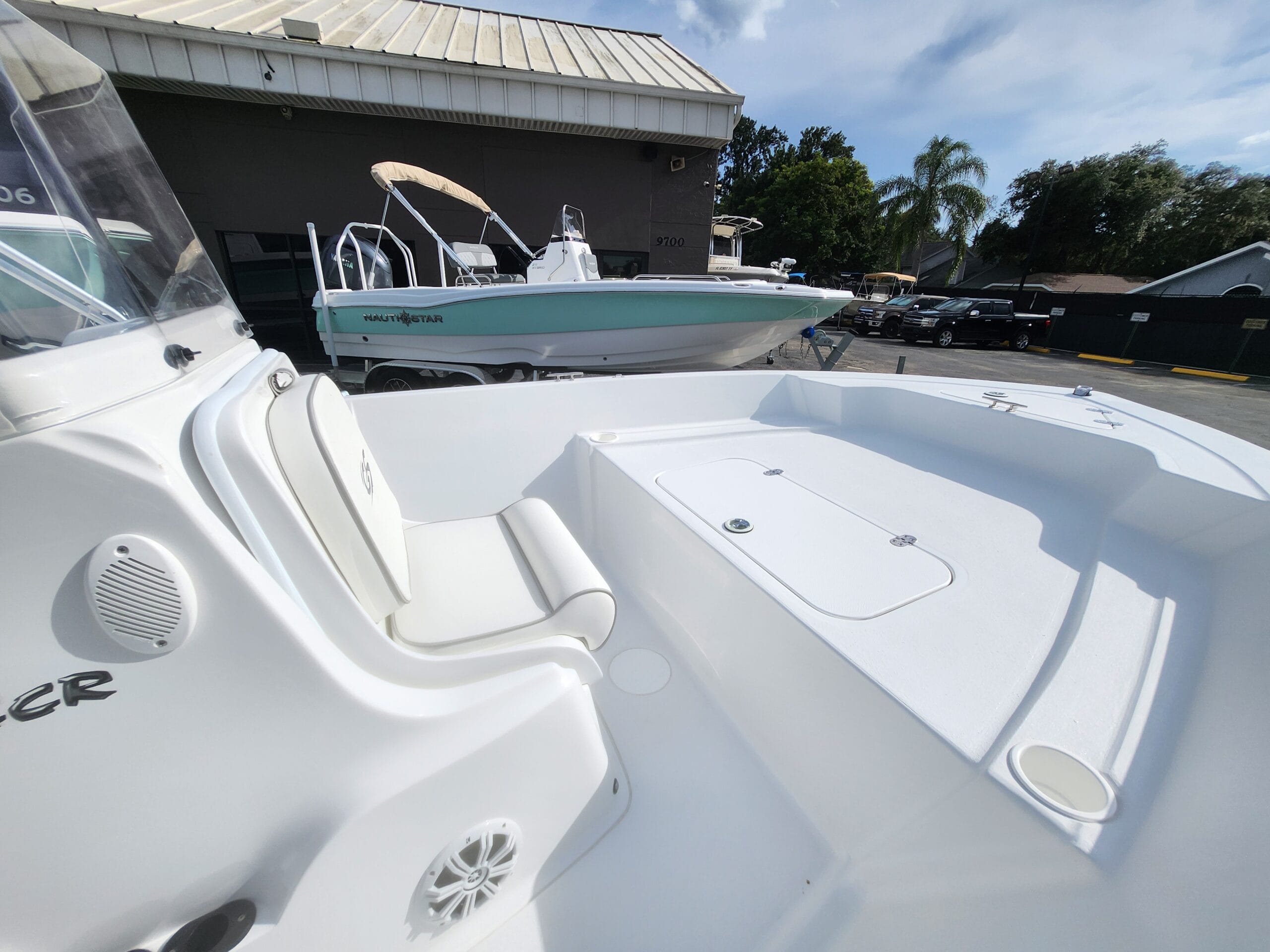 Bow Seat
